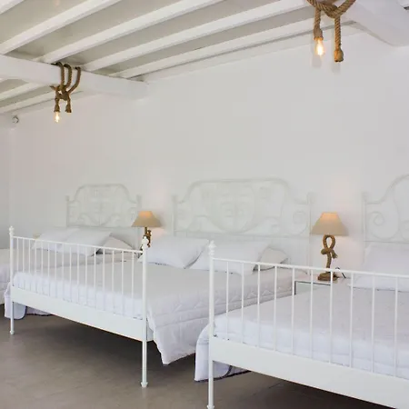 Anixi Hotel